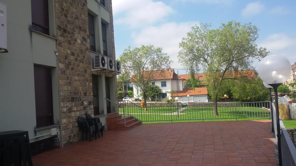 Hotel Alameda Вилавичоза Екстериор снимка
