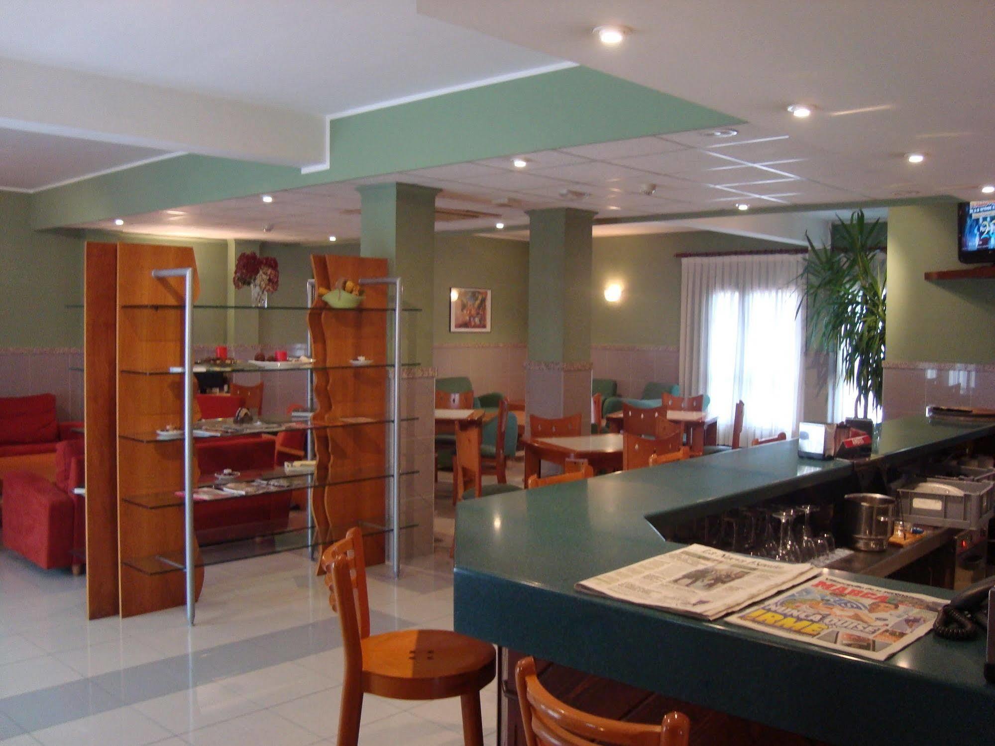 Hotel Alameda Вилавичоза Екстериор снимка